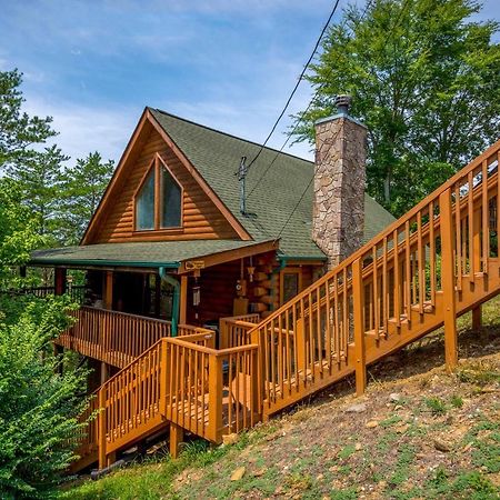Inviting Sevierville Cabin With Deck And Hot Tub! Exterior photo